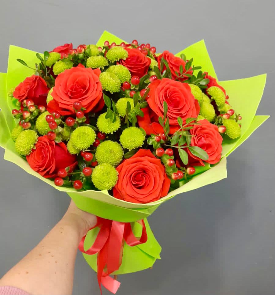 Букет признание в Олекминске Букет цветов из: Хризантемы и Розы в Олекминске