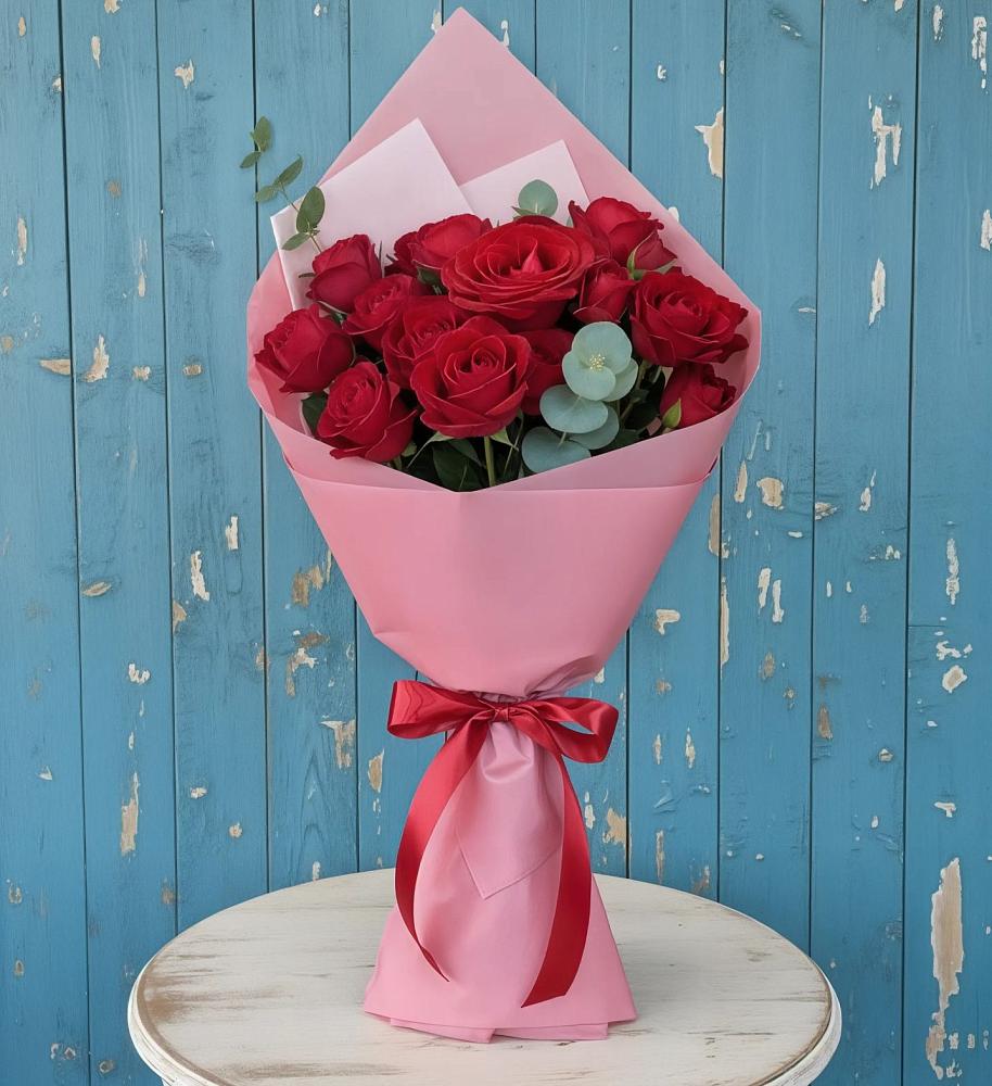 Букет красный бархат в Олекминске Букет цветов из: Розы в Олекминске