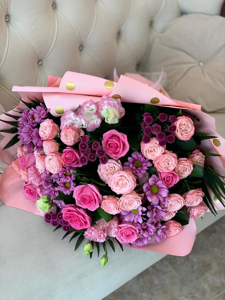 Букет Ваше величество в Олекминске Букет цветов из: Хризантемы, Розы и Лизиантусы в Олекминске