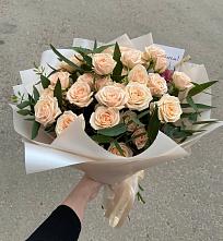 Букет Кремовые розы Латте в Олекминске