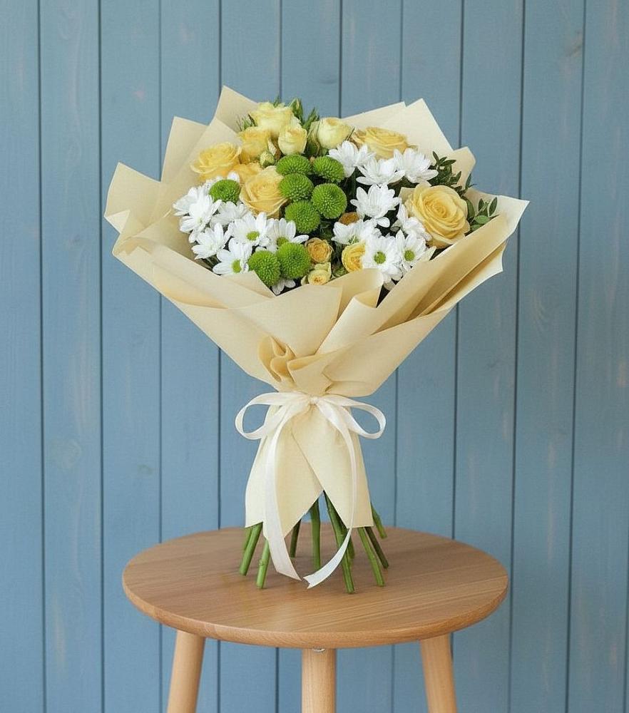 Букет Луч солнца в Олекминске Букет цветов из: Хризантемы и Розы в Олекминске