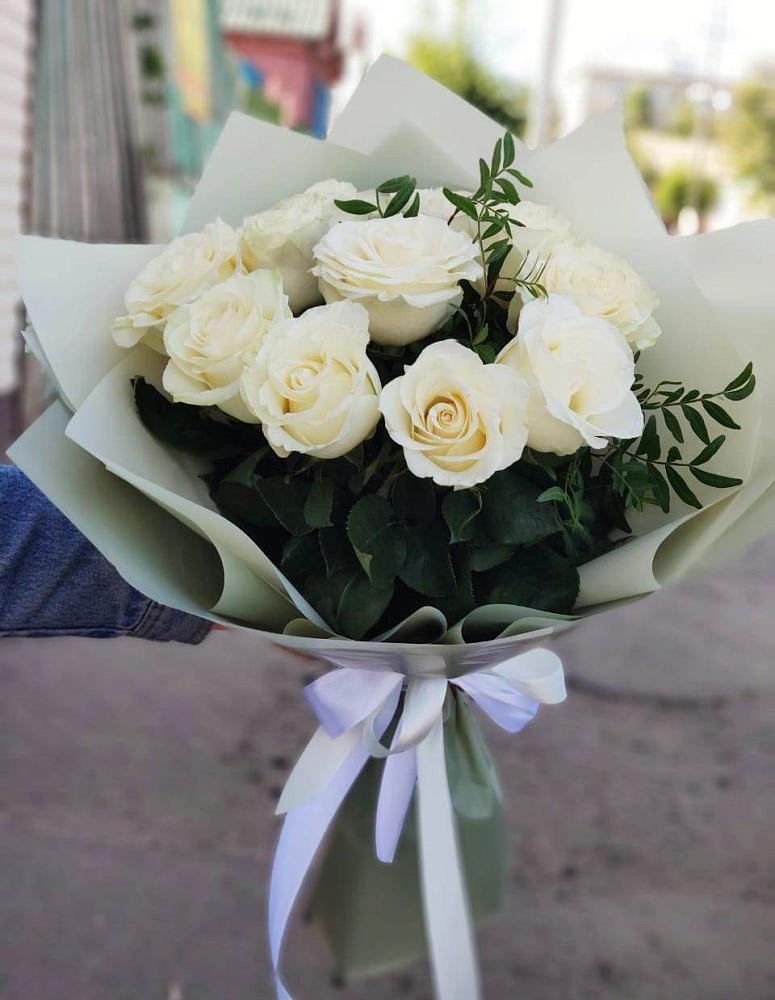 Белые розы Проуд в Олекминске Букет Белые розы Проуд в Олекминске