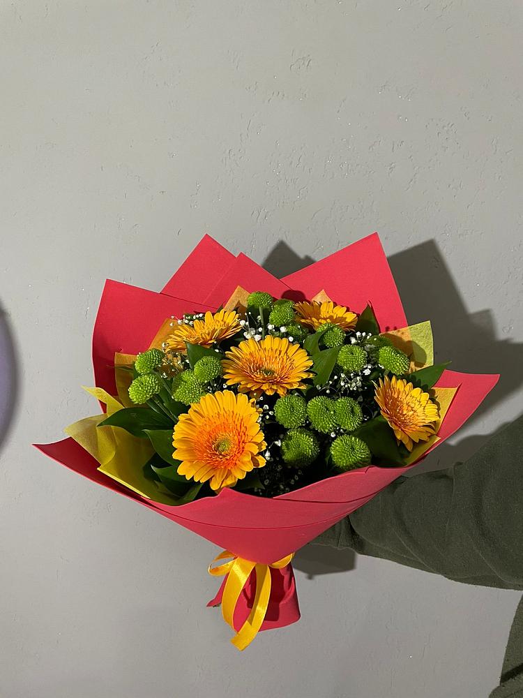 Букет восход солнца в Олекминске Букет цветов из: Герберы и Хризантемы в Олекминске