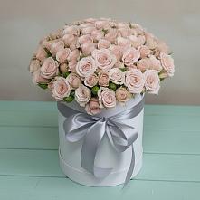 Композиция утонченная красота в Олекминске Цветочная композиция из Розы в шляпной коробке в Олекминске