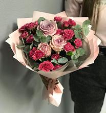 Букет восхищение в Олекминске Букет цветов из:  Гвоздики и Розы в Олекминске