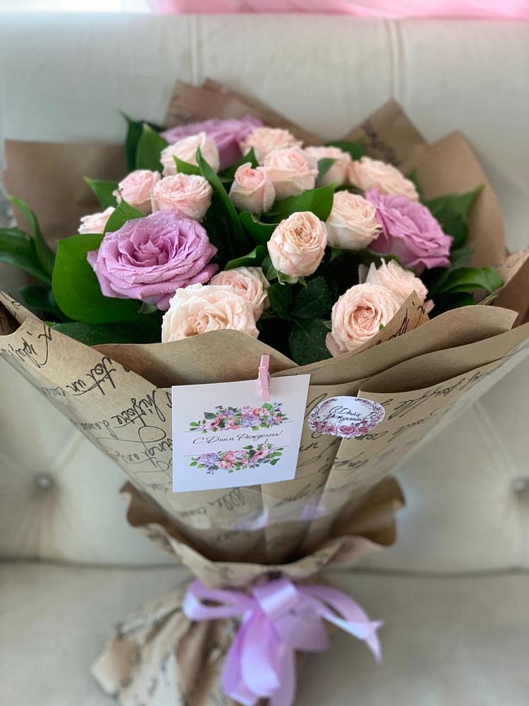 Букет розовая сирень в Олекминске Букет цветов из: Розы в Олекминске