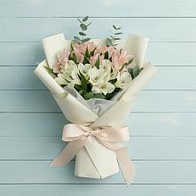 Букет Утренний поцелуй в Олекминске Букет цветов из:  Альстромерии в Олекминске