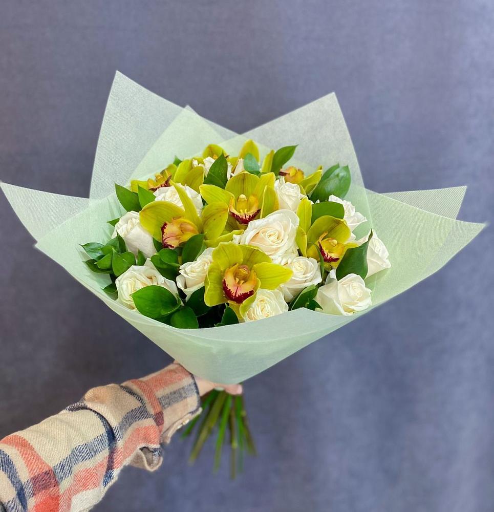 Букет лимончелло в Олекминске Букет цветов из: Орхидеи и Розы в Олекминске