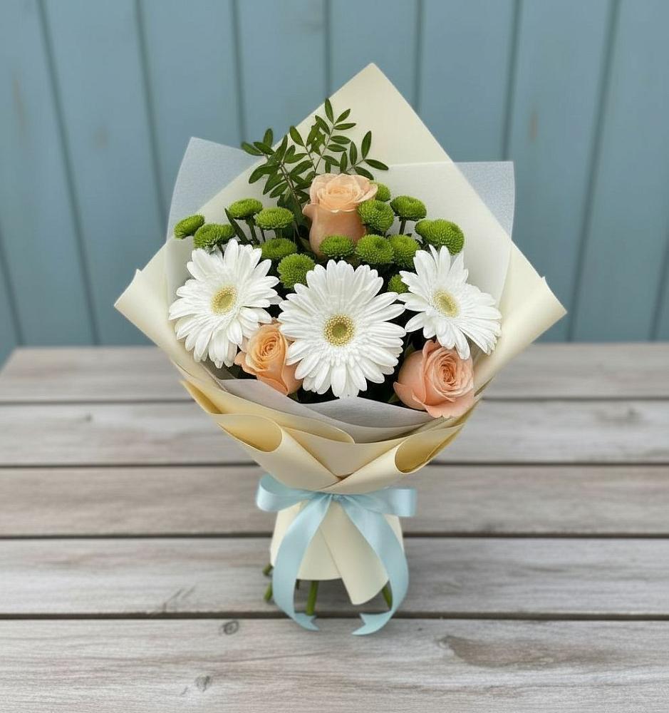 Букет герберы и розы в Олекминске Букет цветов из: Герберы, Розы и Хризантемы в Олекминске