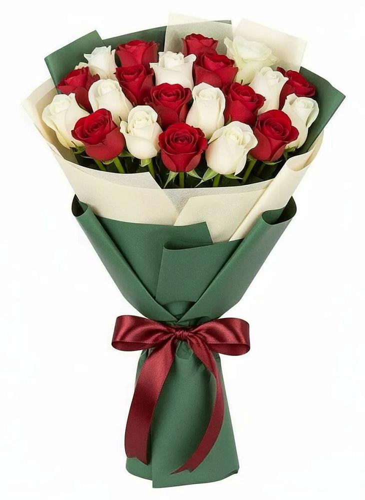 Микс из красных и белых роз в Олекминске Букет Микс из красных и белых роз в Олекминске