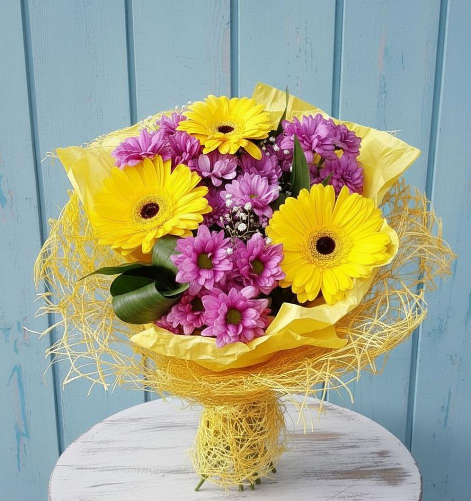 Букет одинокая звезда в Олекминске Букет цветов из: Хризантемы и Герберы в Олекминске