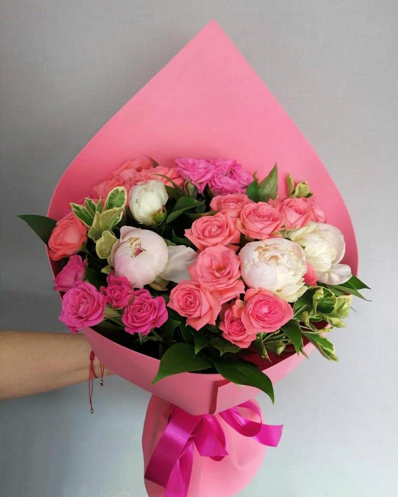 Букет Признание в любви в Олекминске Букет цветов из: Розы в Олекминске