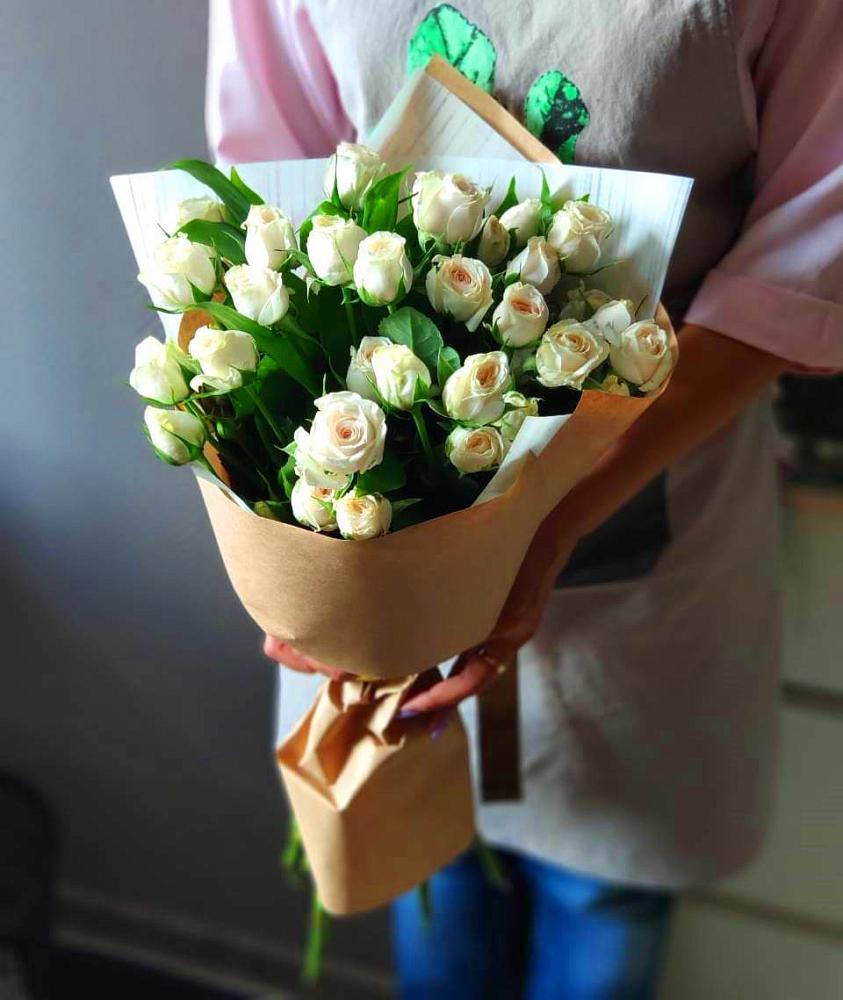 Букет хорошее настроение в Олекминске Букет цветов из: Розы в Олекминске