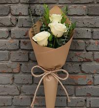 Букет из 3 роз в Олекминске Букет цветов из:  Розы в Олекминске