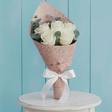 Букет контраст #REPLACE_PRED# Олекминске Букет цветов из:  Розы #REPLACE_PRED# Олекминске
