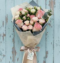 Букет нежный и розовый в Олекминске Букет цветов из:  Розы в Олекминске