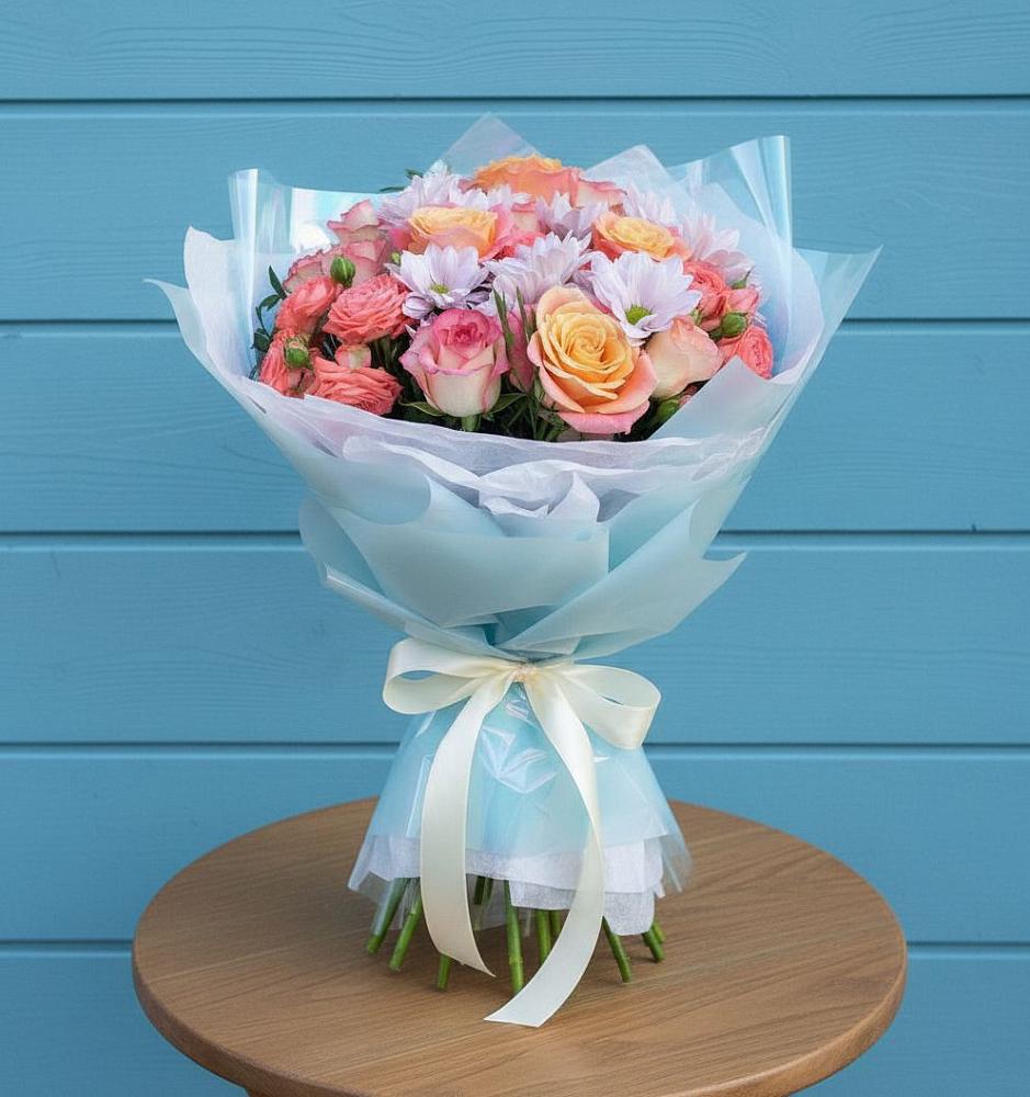 Букет Счастливые мгновение в Олекминске Букет цветов из: Хризантемы и Розы в Олекминске