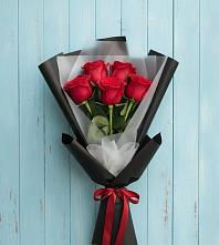 Букет в ритме города в Олекминске Букет цветов из:  Розы в Олекминске