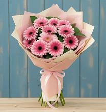 Букет пурпурно-розовый в Олекминске Букет цветов из:  Герберы в Олекминске