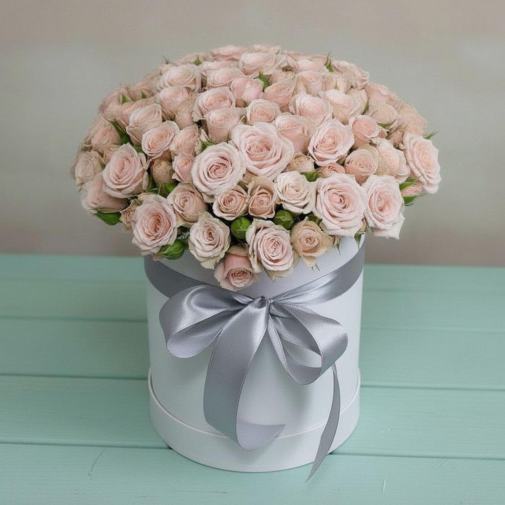 Композиция утонченная красота в Олекминске Цветочная композиция из Розы в шляпной коробке в Олекминске