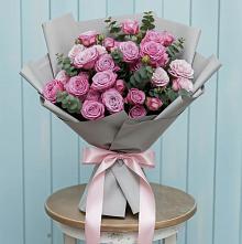 Композиция Яркий комплимент #REPLACE_PRED# Олекминске Букет цветов из:  Розы #REPLACE_PRED# Олекминске